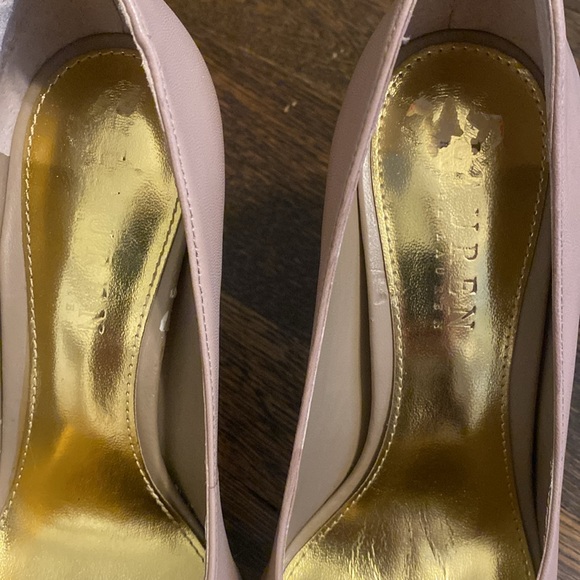 Nude Ralph Lauren Heels with Cherry Wood Heel. Size 5.5. - Picture 6 of 11